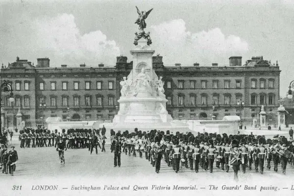 Old image of Buckingham Palace